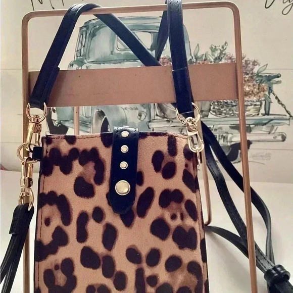 INC Ashlii  Crossbody animal print Leopard print  crossbody bag Cellphone bag - Picture 7 of 10